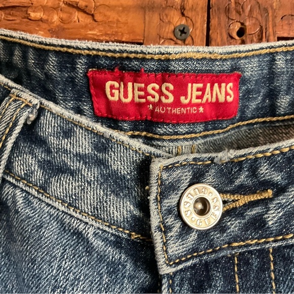 Guess Size 31 Ladies Straight Leg, Medium Wash, Faded, Embellished Jeans - Picture 11 of 16